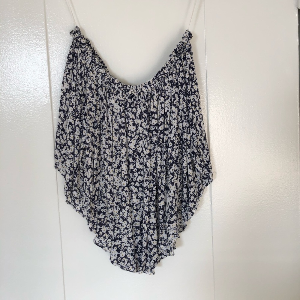 ZARA- off the shoulder top with daisies